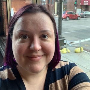 Meet your Posher, Lauren